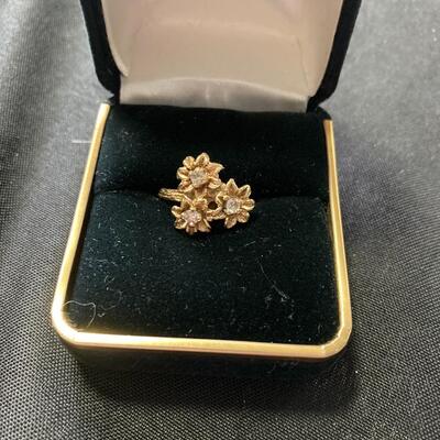 14k Gold Sunflower and Diamond Ring Size 4.5