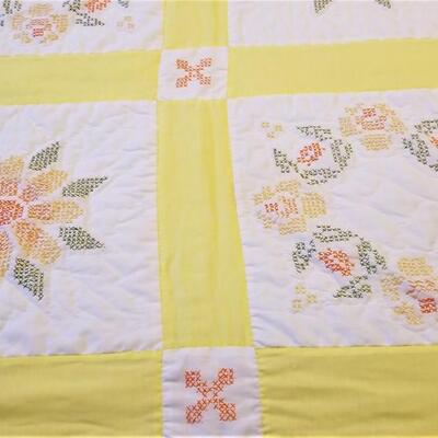 Lot #143  Vintage Handsewn Quilt - Floral pattern