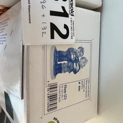 2 Hummels Max & amortization 896 & Star Gazer w/boxes tmk7