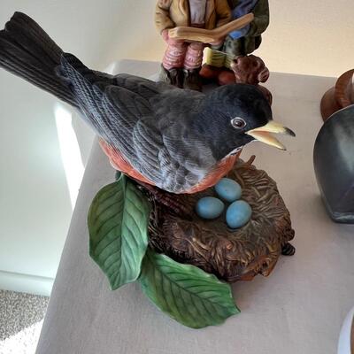 Lot 6 Decorative Items
