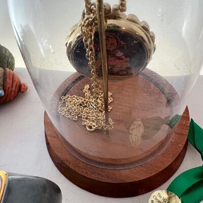 Lot 6 Decorative Items