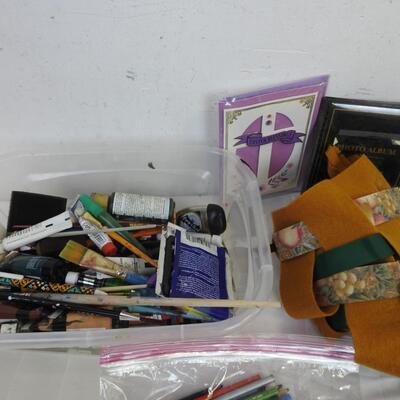 15+ Art/Craft Supplies, Brushes, Colored Pencils, Scrap Felt