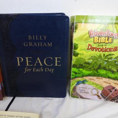 8 Religious Books: The Power of Prayer - Peace for Each Day