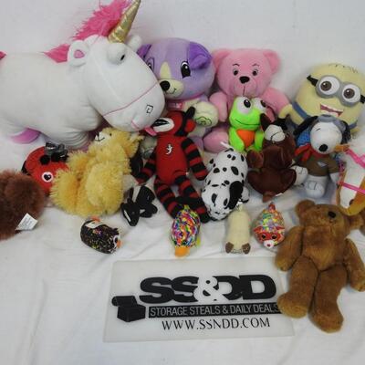 22 Stuffed Animals, Unicorn, Minion, Snoopy, Frogs, Bears