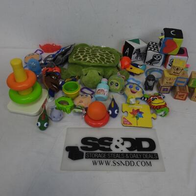 25+ Kid Toy Lot: Blocks, Stuffed Animals, KeyChains, Board Books, Turtle Pillow