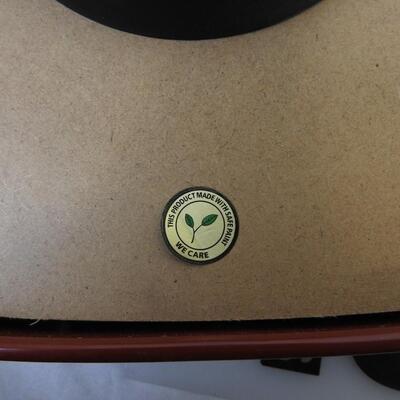 Cafe Des Artistes France Red Clock, Works