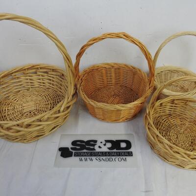 4 Wicker Baskets, Circular, Assorted Sizes