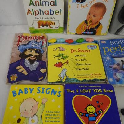 Lot of 13 Children's Baord Books, Hammer at the Construction Site - Baby Signs
