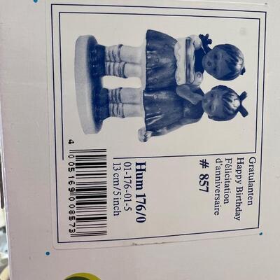 Lot 2 Hummels