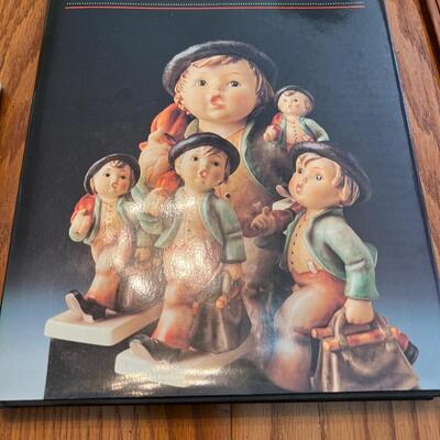 Lot 10 Hummel decorative Items