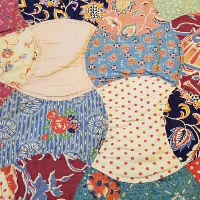 Lot #161  Vintage handsewn Quilt