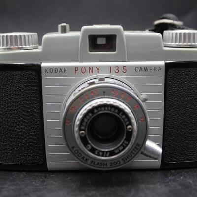 Vintage Kodak Pony 135 Film Camera Flash 200 Shutter with Leather Case