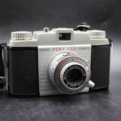 Vintage Kodak Pony 135 Film Camera Flash 200 Shutter with Leather Case