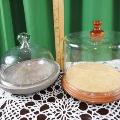 Pair of cheese cloche's
