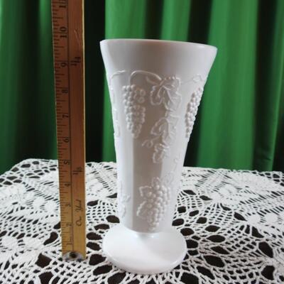 Milk glass vase