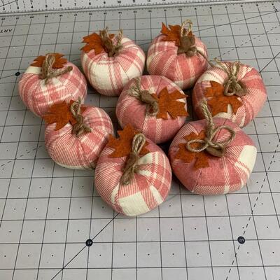 #15 Adorable Stuffed Flannel Pumpkins