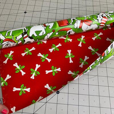 #26 Adorable Dog Christmas Wrapping Paper