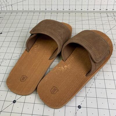 #142 Men's Velcro Slip On Flat Sandals (Size 12/13)