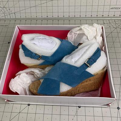 #147 Women's Isaac Mizrahi Live Blue Sandal Pumps New In Box (Size 6.5)