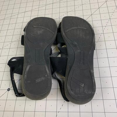 #154 Women's Comfort Plus Adorable Sandals (Size 7.5 W)