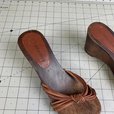 #175 Xhilaration Women's Heeled Sandals
