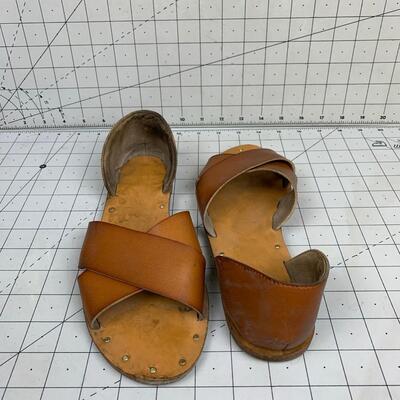 #252 Womens Brown Sandals