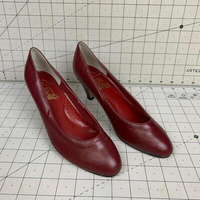 #255 Red Womens Pumps