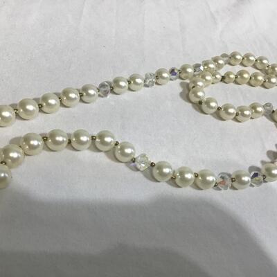 Vintage Faux Pearl necklace