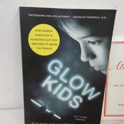 6 Non-Fiction Books, Glow Kids, Winning, The Mastery of Love