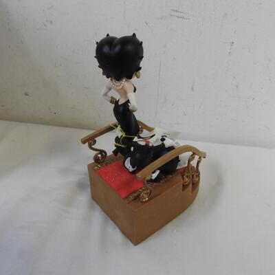 Betty Boop Red Carpet Steps Small Figurine, Needs Superglue for Friends Head