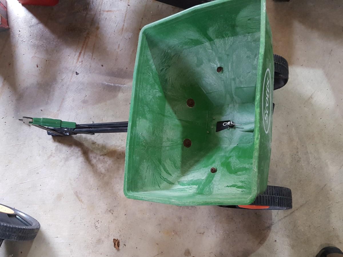 Scotts Tow Behind Spreader