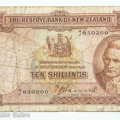 4 - CANADA / NEW ZEALAND BANK NOTES