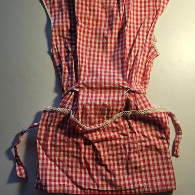 Cute vintage Apron red
