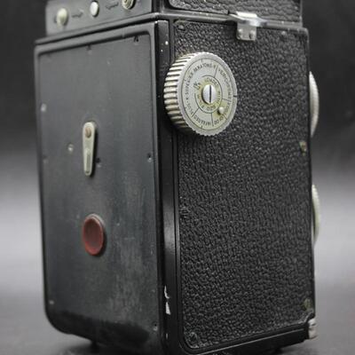 Vintage Collectible Dual Lens Kodak Reflex Camera 2 1/4 X 2 1/4