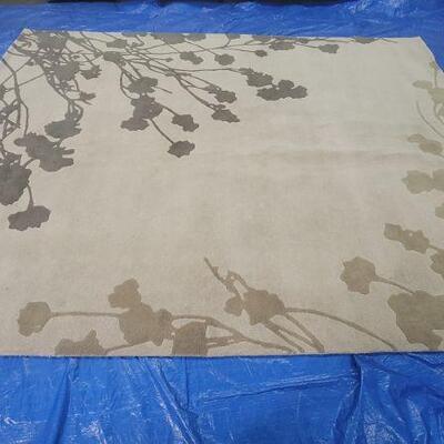 Rug 23
9 x 12 Sage and cream rug with branch design
$400