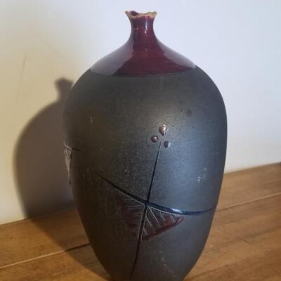 Vintage hi-design two-tone ceramic vase