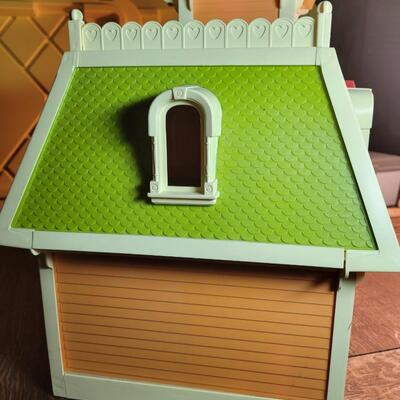 Kids toy house