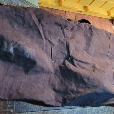 Black canvas dufflebag