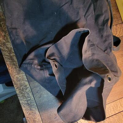Black canvas dufflebag