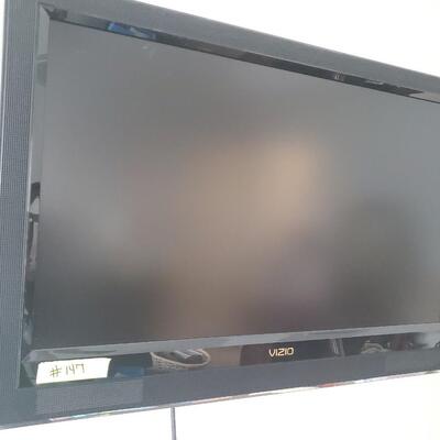 32 inch Vizio TV with mount