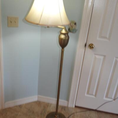 Classic swing arm floor lamp