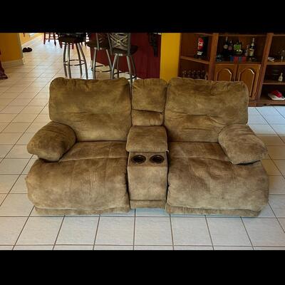 Electric / Pull Reclining Sectional ~ *See Details