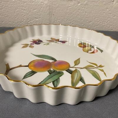 Royal Worcester "Evesham" Quiche Dish