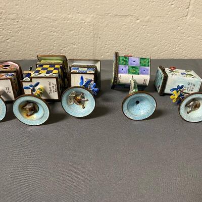 Set of 5 Boxes by Kelvin Chen