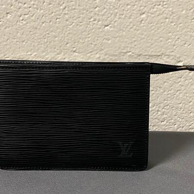 Louis Vuitton Black Epi Trousee Toilette Small Zippered Bag