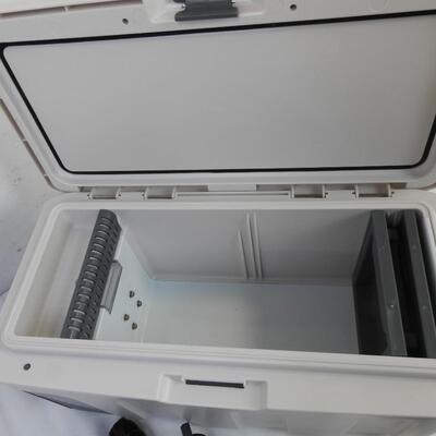 Mini Fridge/Cooler, Works