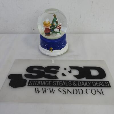 Peanuts 50th Anniversary Musical Snow Globe, Works