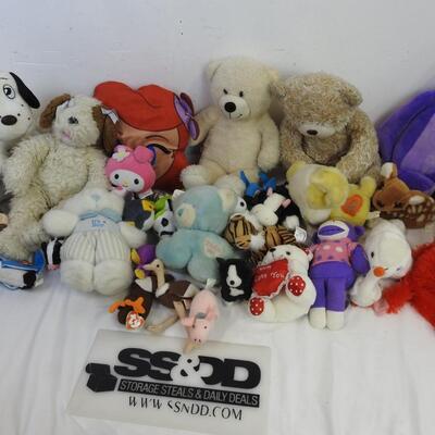 33 stuffed Animals, Bears, Bunny, Sock Monkeies, Dolphin