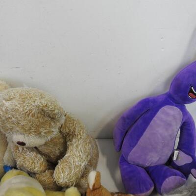 33 stuffed Animals, Bears, Bunny, Sock Monkeies, Dolphin