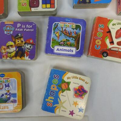 22 Board Books, Kids Books, Baby Shark, We're Going on a Bear Hunt